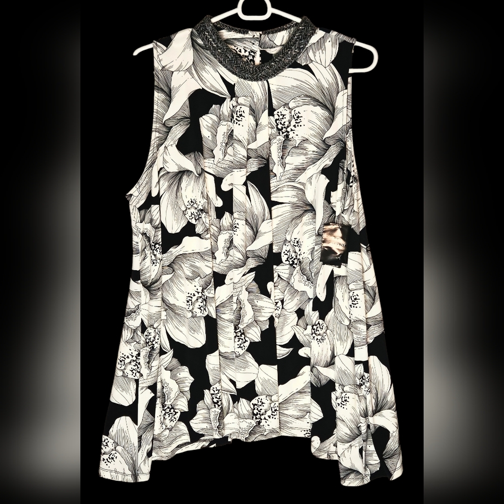 💥ALFANI Black/White Floral Beaded Halter Neckline Sleeveless Tunic Blouse